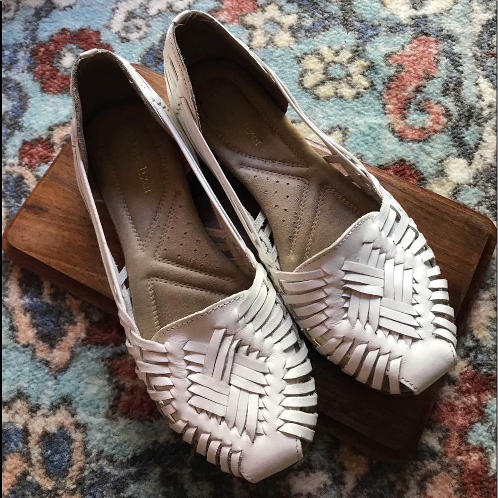 Naturalizer 7.5 Huarache Flat.